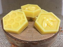 Load image into Gallery viewer, Beeswax Wrap Pucks